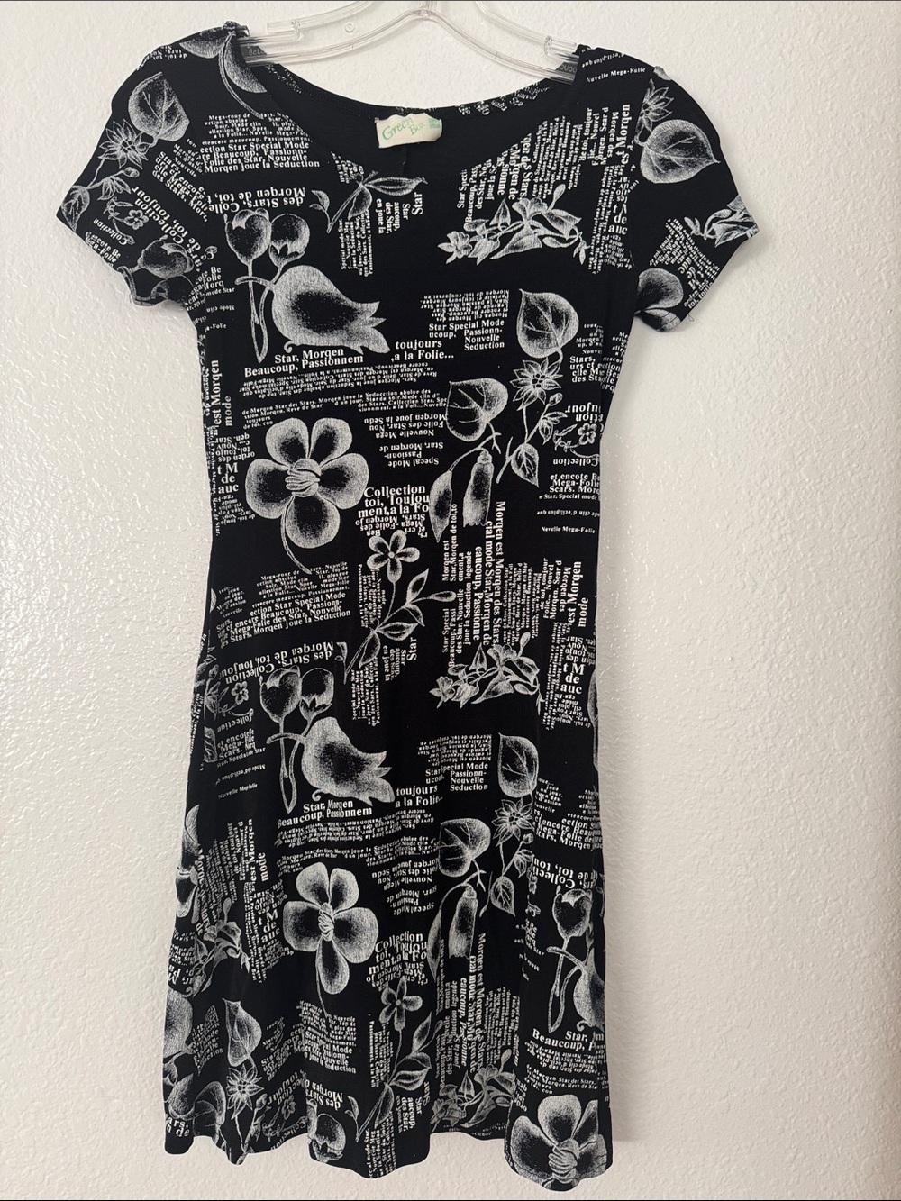 Casual Black Floral Script Midi Dress - Cottage-Inspired Fit & Flare